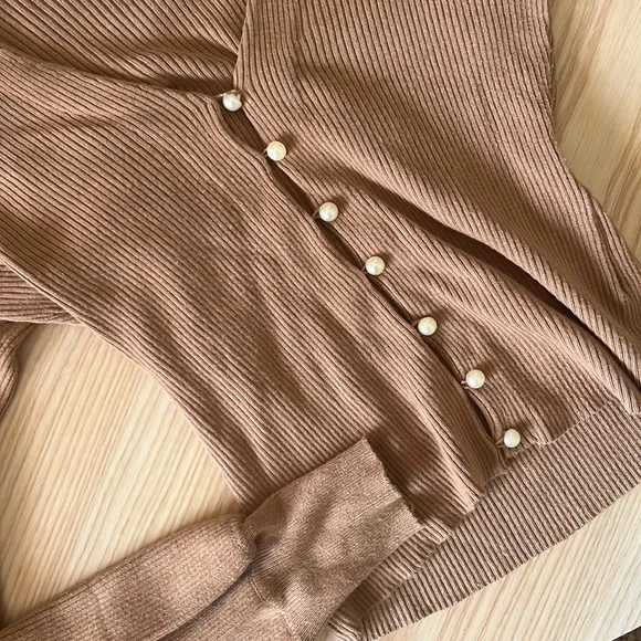 Pearl Cardigan - Picture 3 of 3